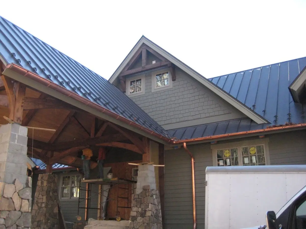 Craftsman Roofing team delivering quality roofing work in Gulf Coast Groves